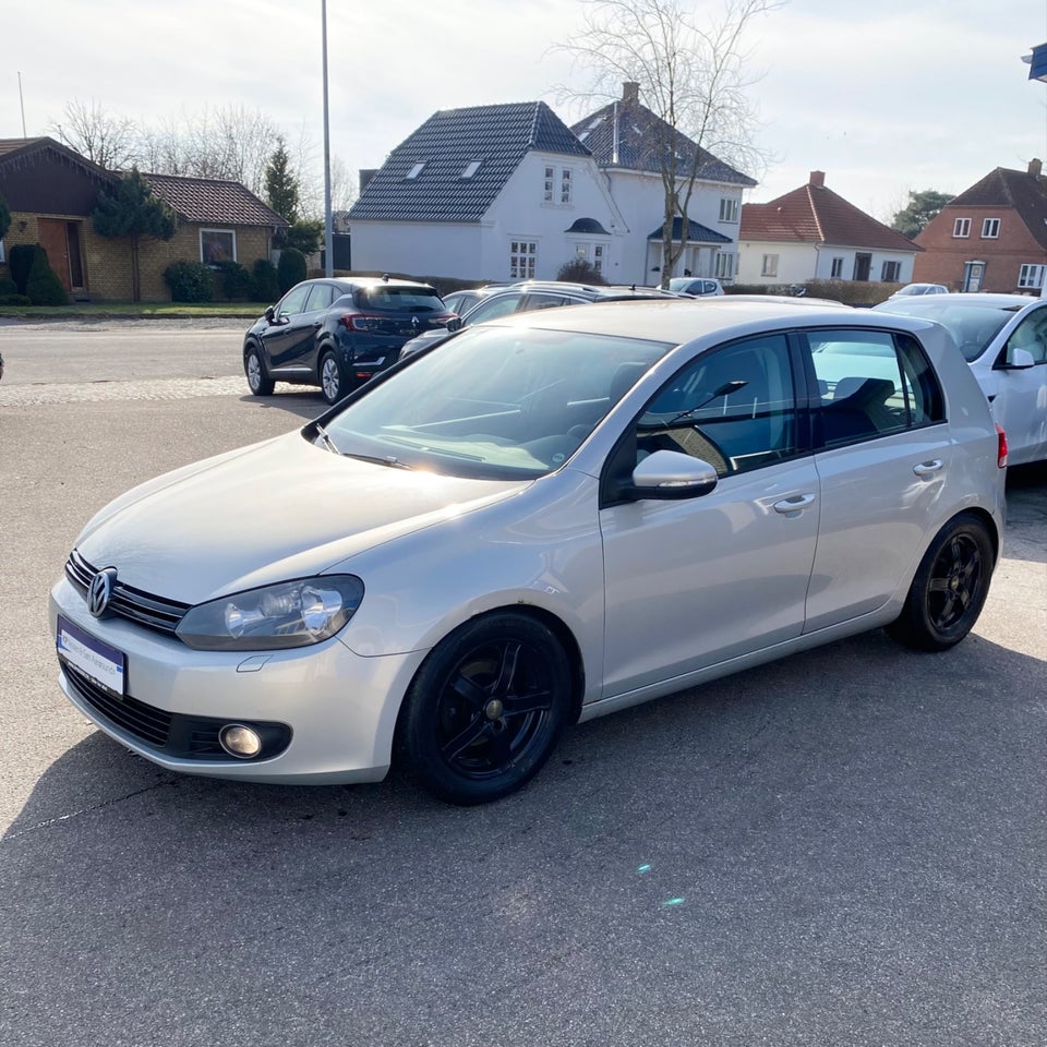 VW Golf VI 1,6 TDi 105 Comfortline BMT 5d