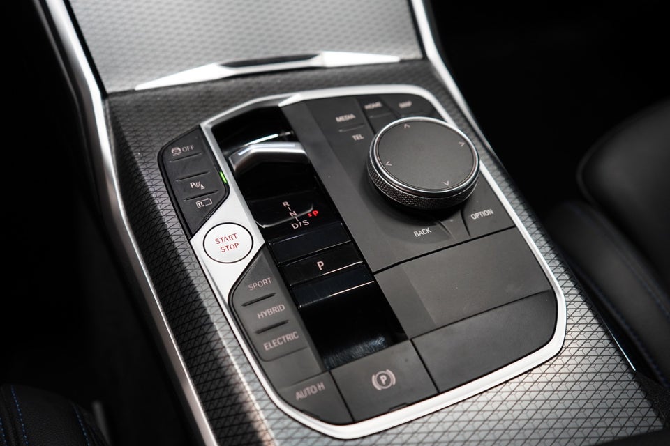 BMW 330e 2,0 Touring M-Sport aut. 5d