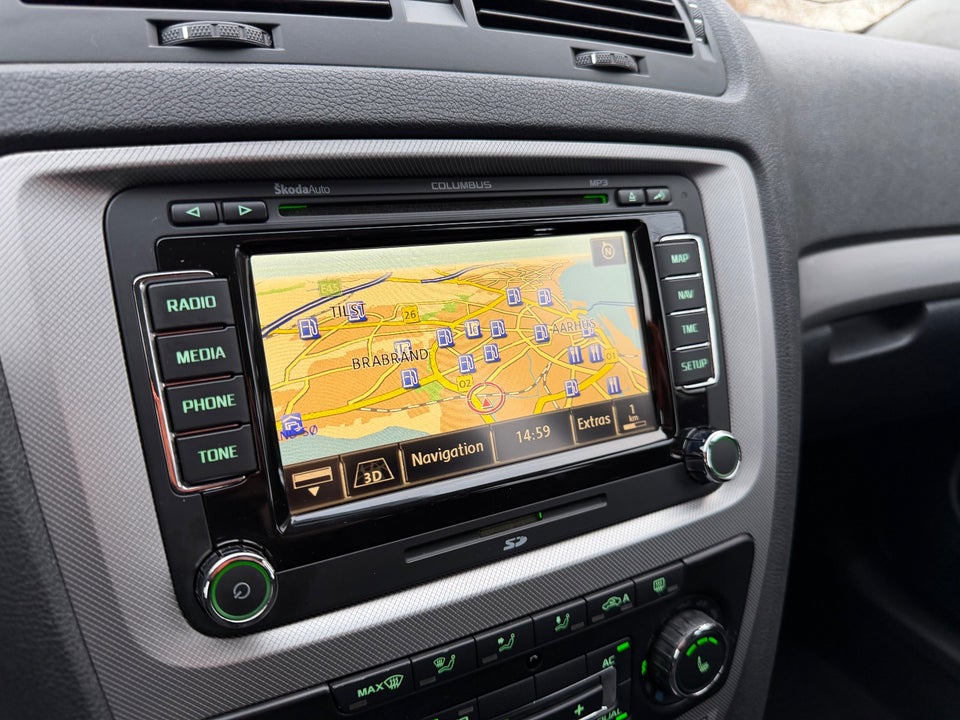 Skoda Octavia 1,6 TDi 105 Ambiente Combi 5d