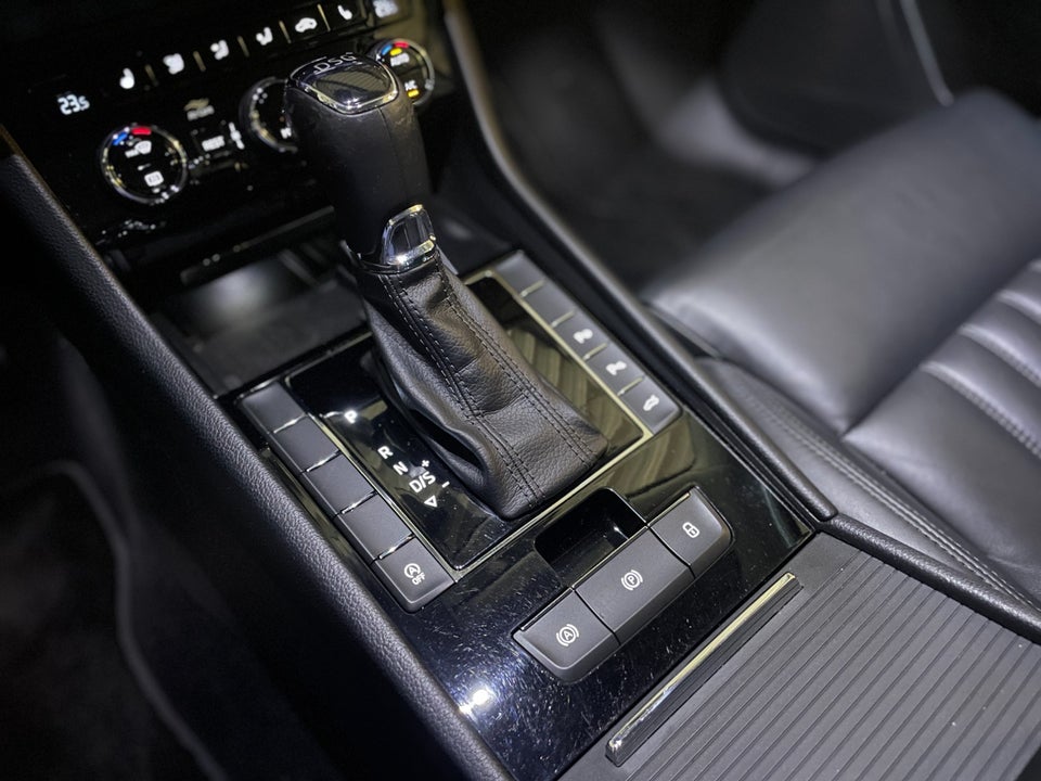 Skoda Superb 1,4 TSi 150 Business Executive Combi DSG 5d