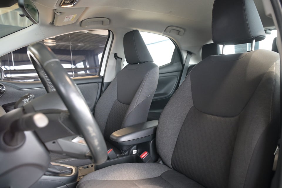 Toyota Yaris 1,5 Hybrid H3 e-CVT 5d