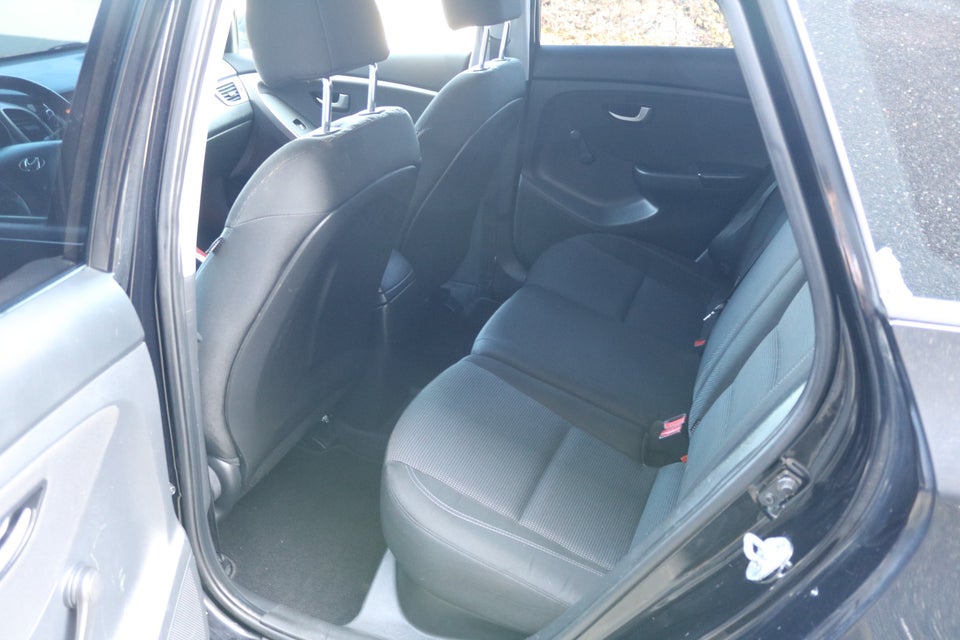 Hyundai i30 1,6 GDi XTR CW Eco 5d