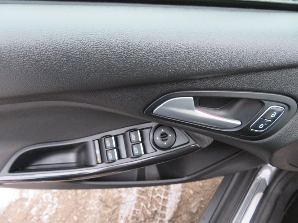 Ford Focus 1,0 SCTi 125 Titanium stc. 5d