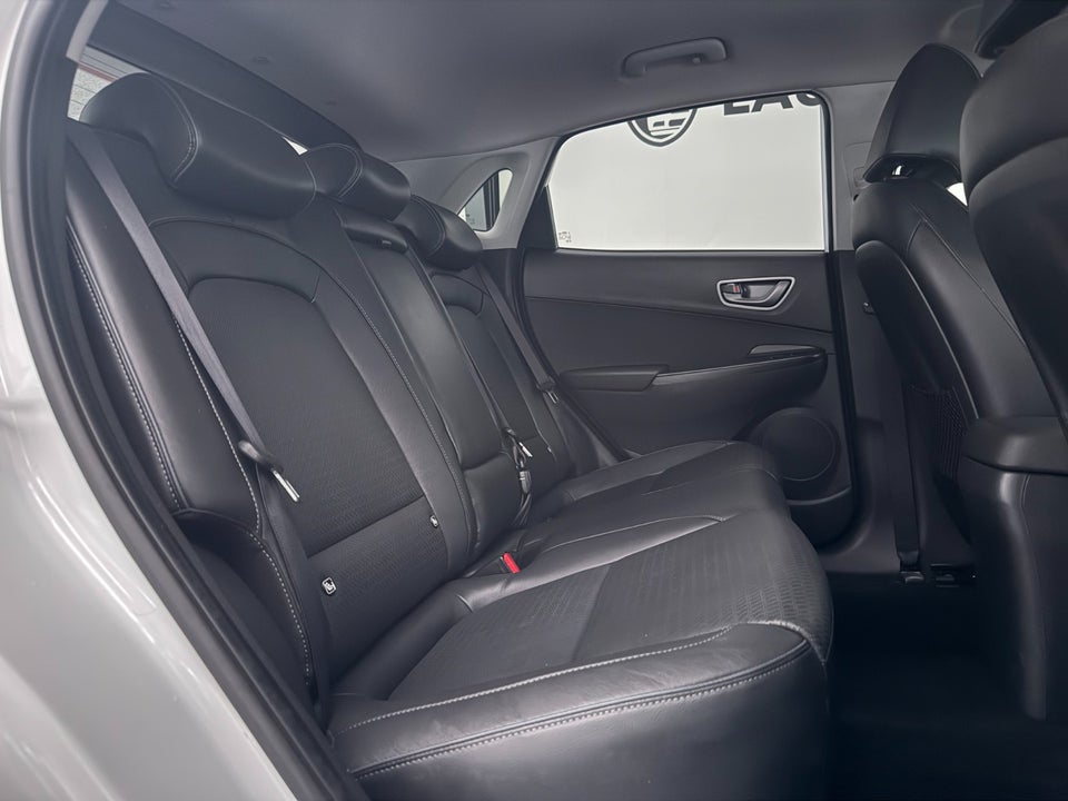 Hyundai Kona 64 EV Premium 5d