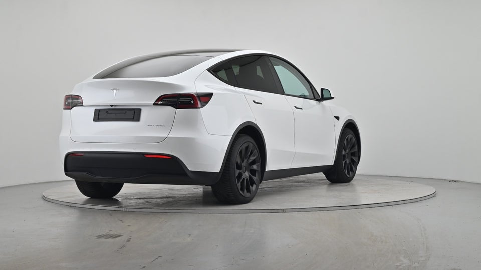 Tesla Model Y Long Range AWD 5d