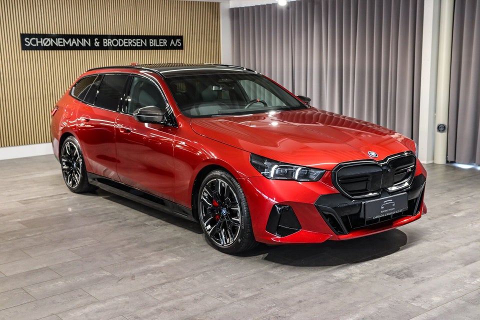 BMW i5 M60 Touring xDrive 5d