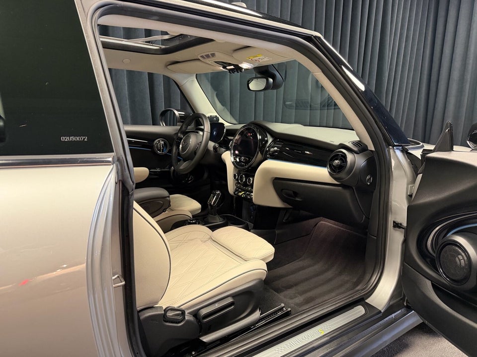 MINI Cooper SE Yours Trim 3d
