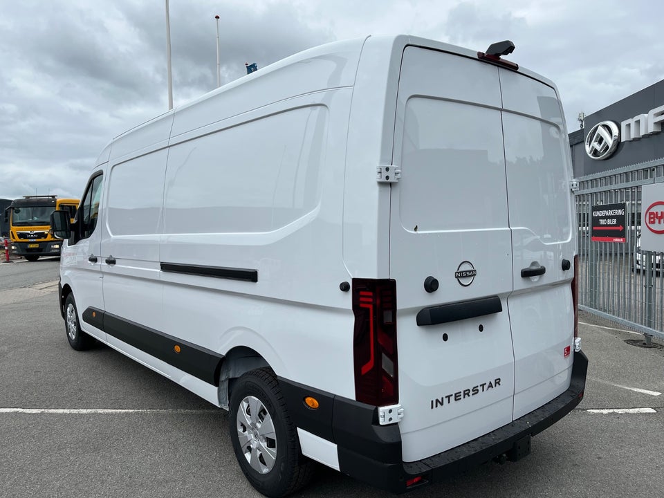 Nissan Interstar 2,0 dCi 170 L3H2 Tekna aut. Van