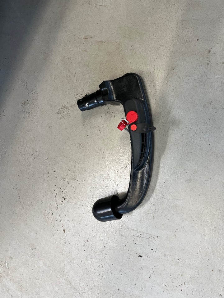 Peugeot e-3008 77 GT Pack 5d