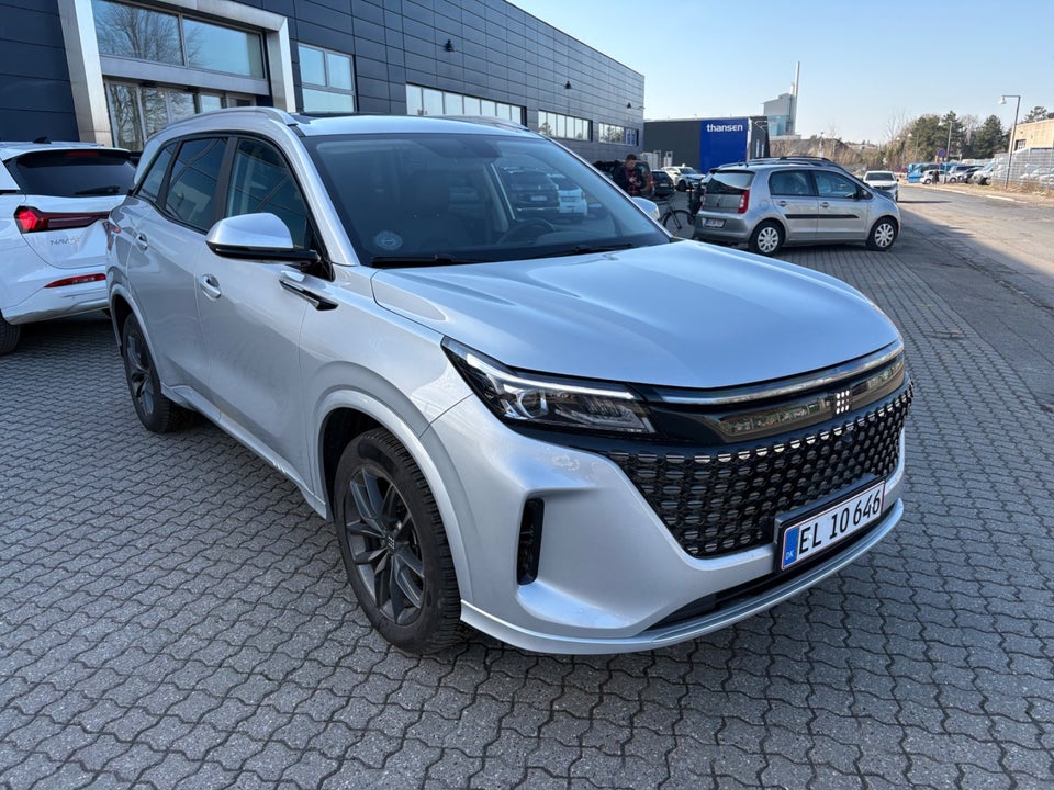 Navor E5 1,5 PHEV Rock 5d