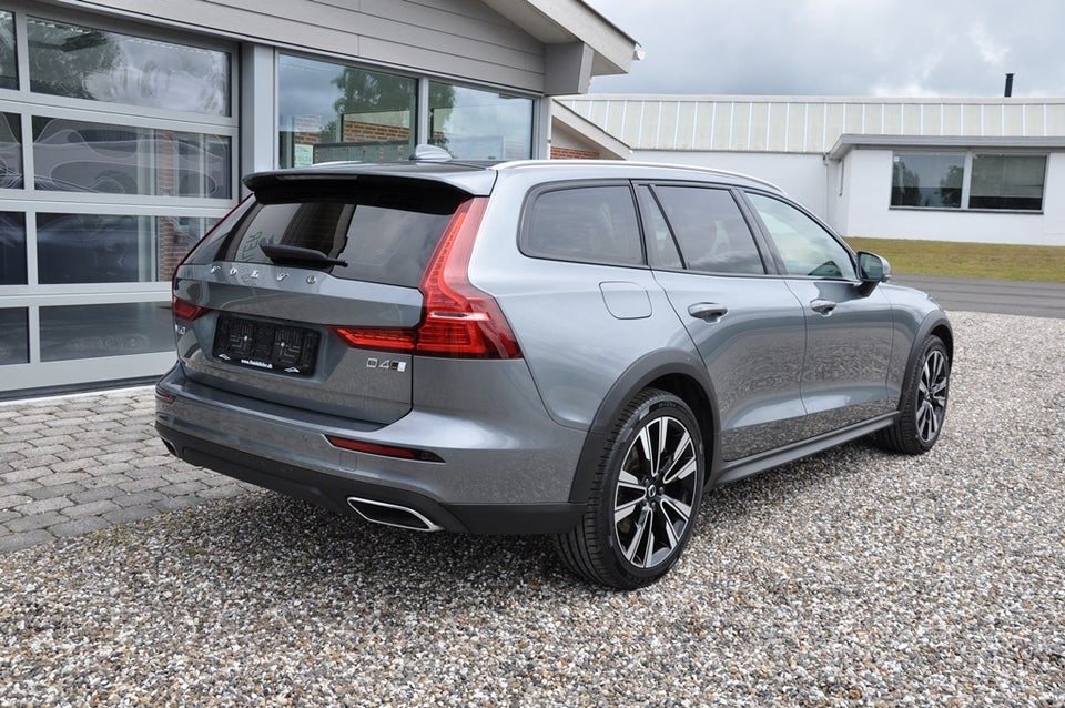 Volvo V60 CC 2,0 D4 200 Polestar aut. AWD 5d