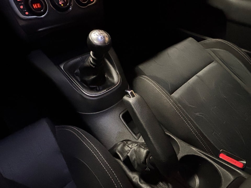 Citroën C4 1,6 BlueHDi 120 Feel 5d