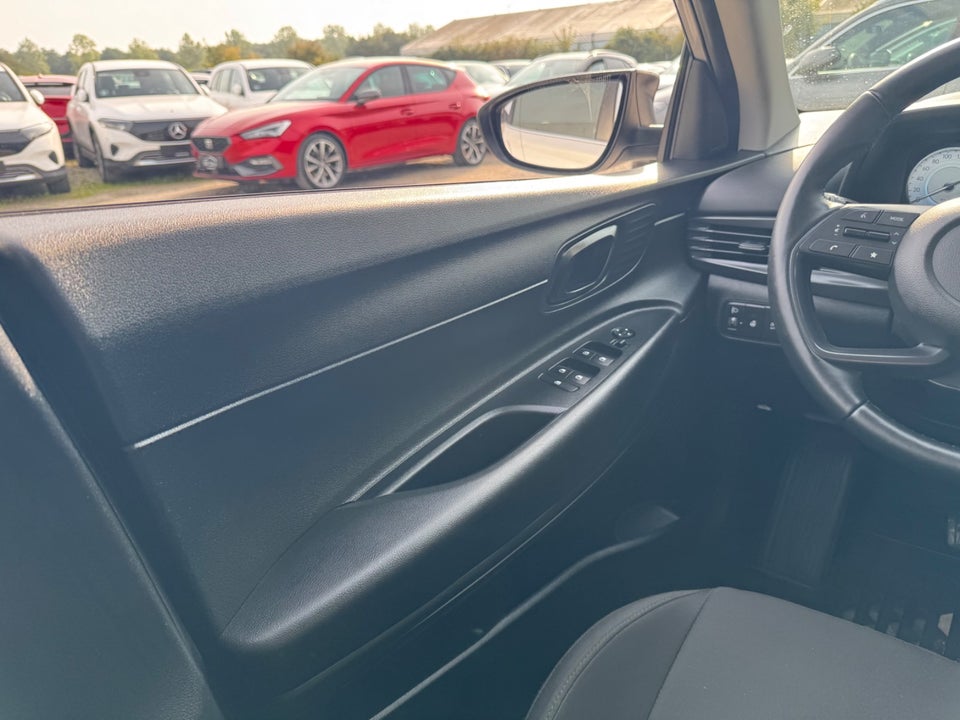 Hyundai i20 1,0 T-GDi Essential DCT 5d