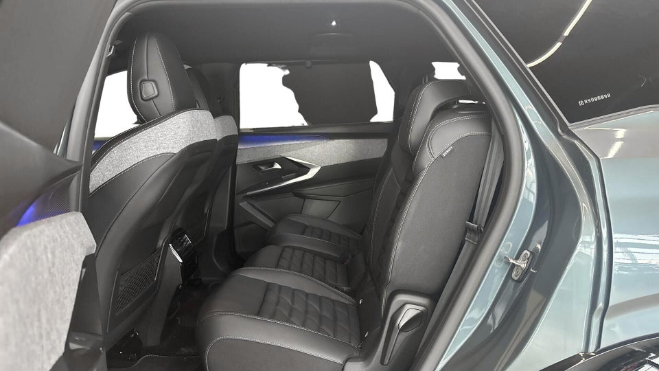 Peugeot e-5008 77 GT 7prs 5d