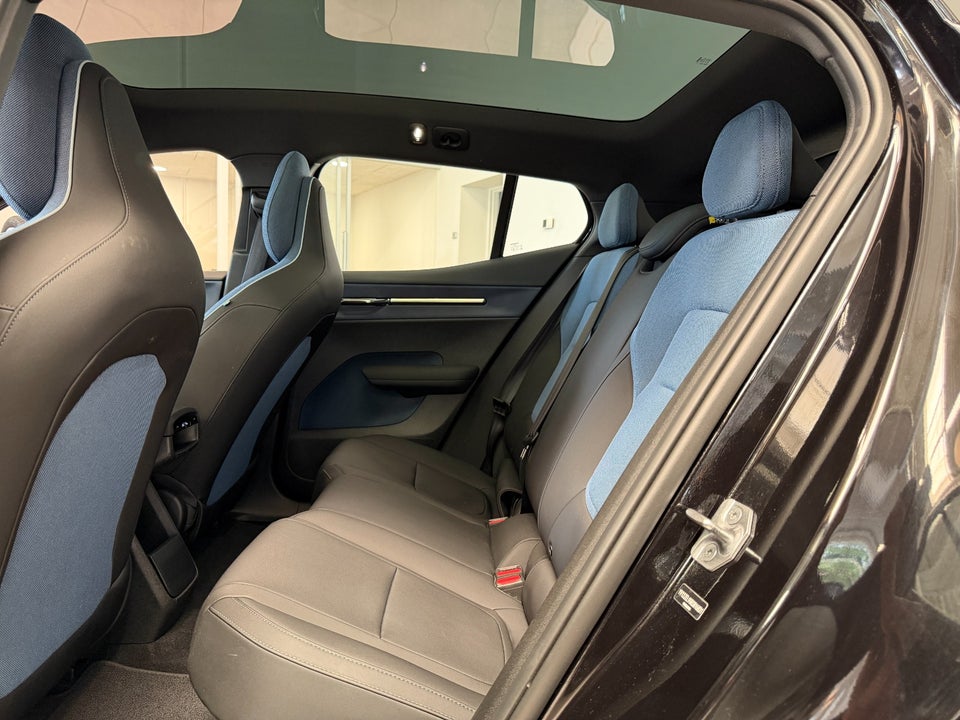 Volvo EX30 Extended Range Ultra 5d