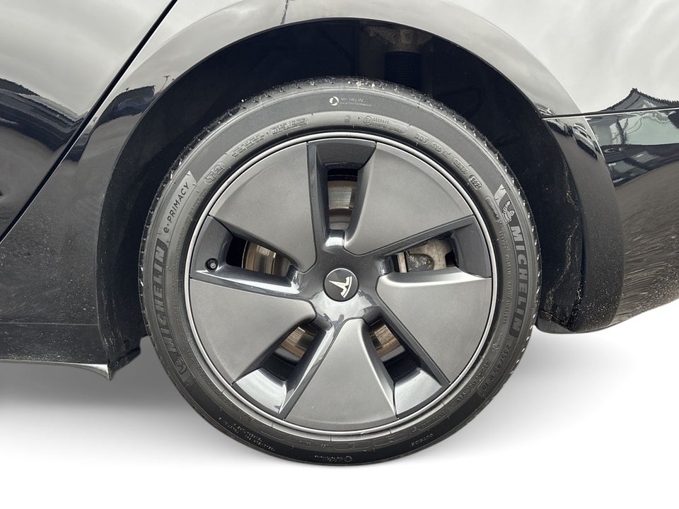 Tesla Model 3 Long Range RWD 4d
