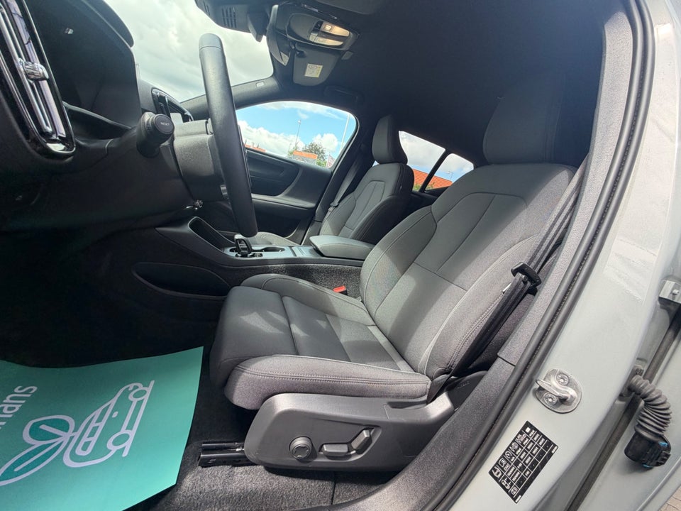 Volvo EX40 Extended Range Plus 5d