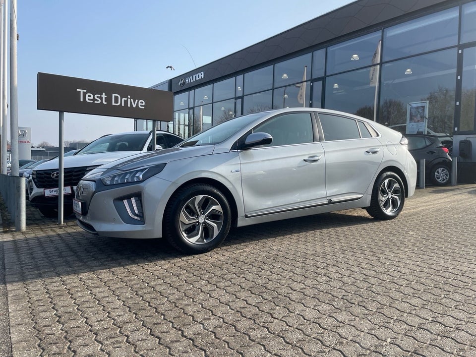 Hyundai Ioniq 40 EV Premium 5d