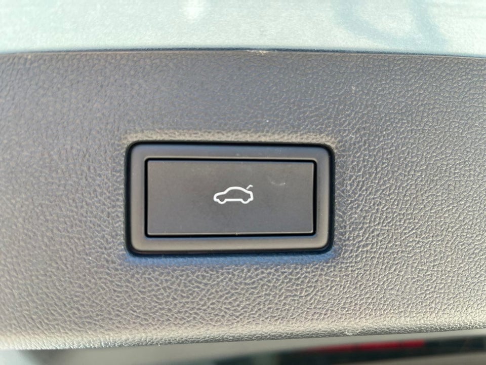 Ford Explorer 82 Premium Extended Range 5d