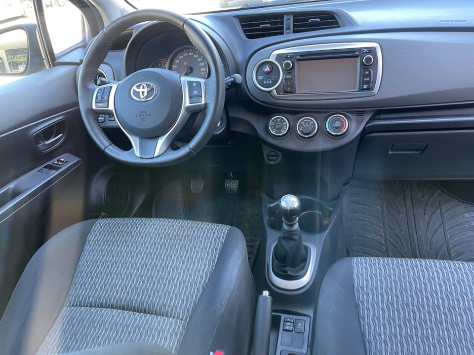 Toyota Yaris 1,3 VVT-i T2 Touch 5d