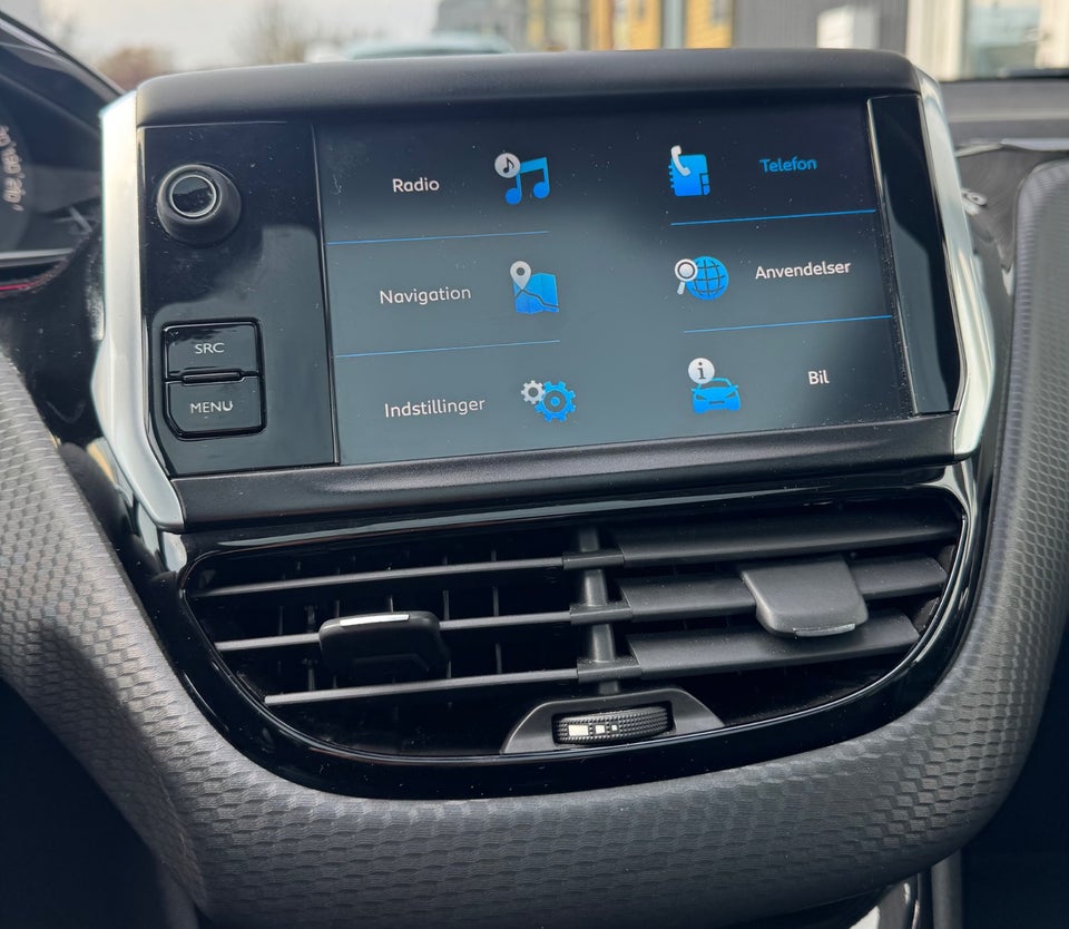 Peugeot 208 1,2 PureTech 82 Allure Sky 5d