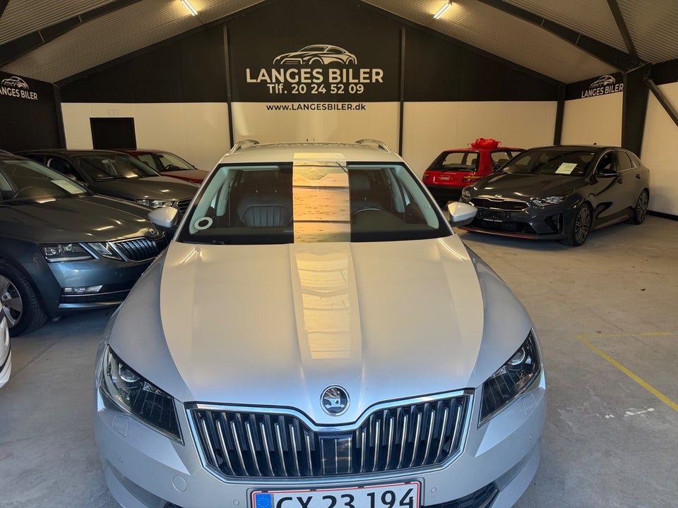 Skoda Superb 2,0 TDi 190 Laurin & Klement Combi DSG 5d