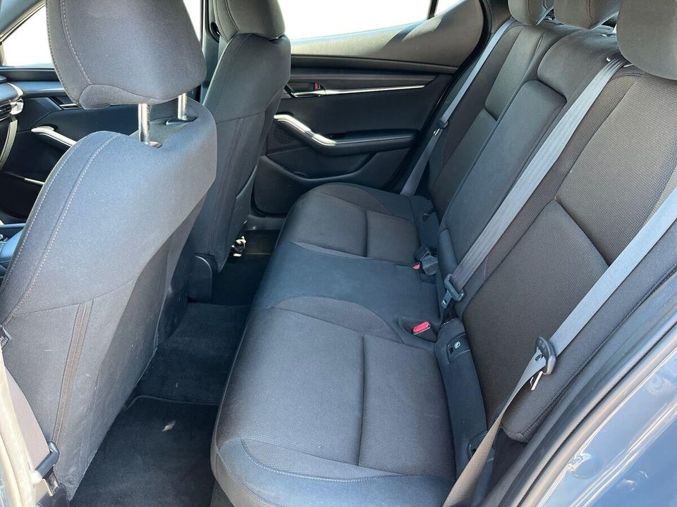 Mazda 3 2,0 SkyActiv-G 122 Sky 5d