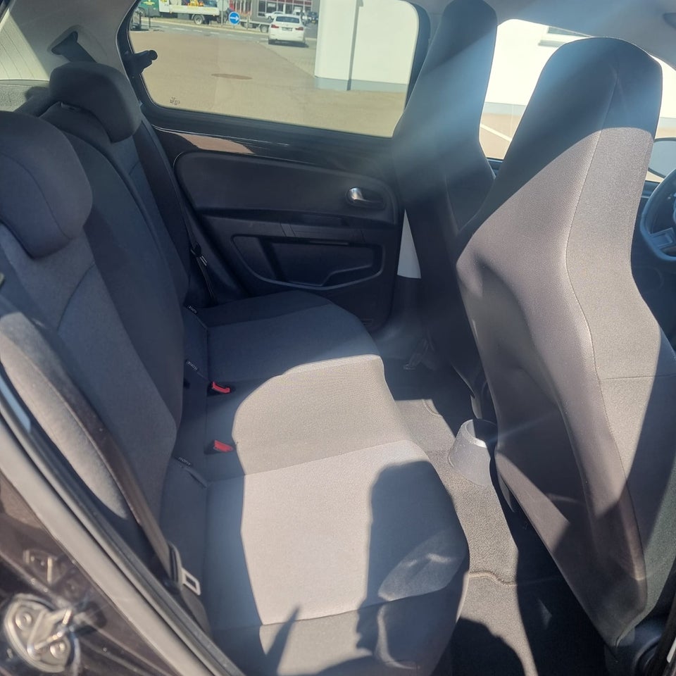 VW Up! 1,0 75 Cheer Up! ASG 5d