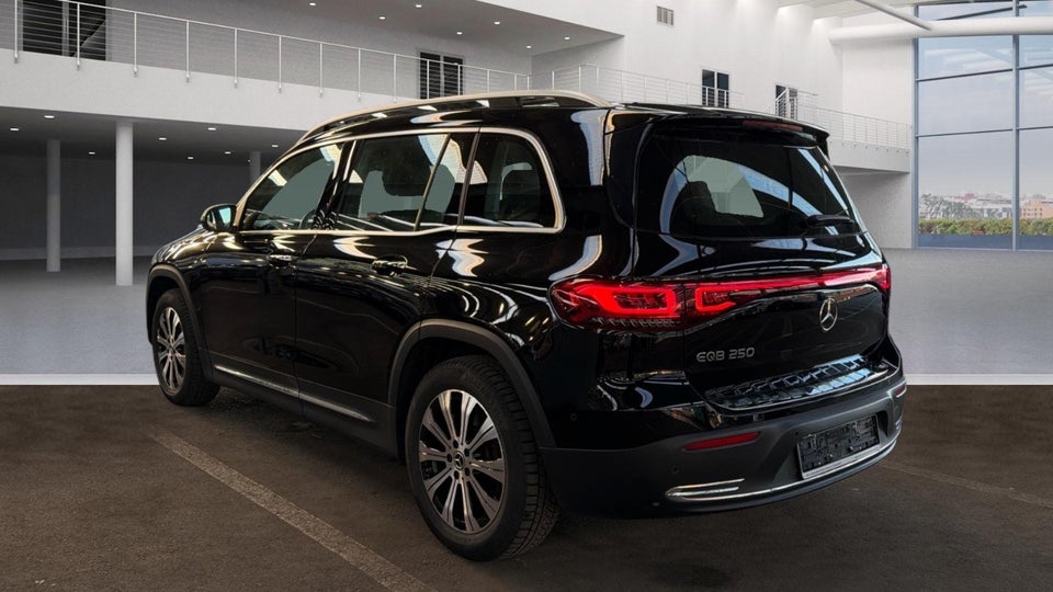 Mercedes EQB250 Progressive 5d
