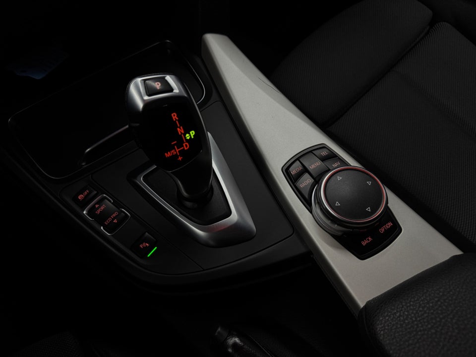 BMW 320d 2,0 Touring xDrive aut. 5d