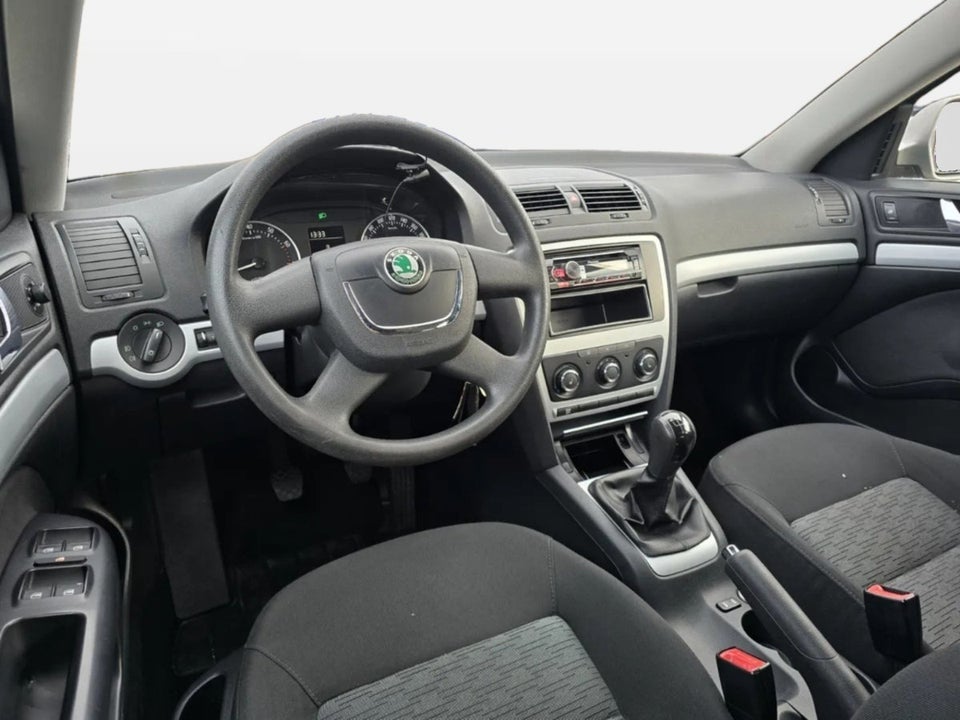 Skoda Octavia 1,8 TSi 160 Ambiente Combi 5d