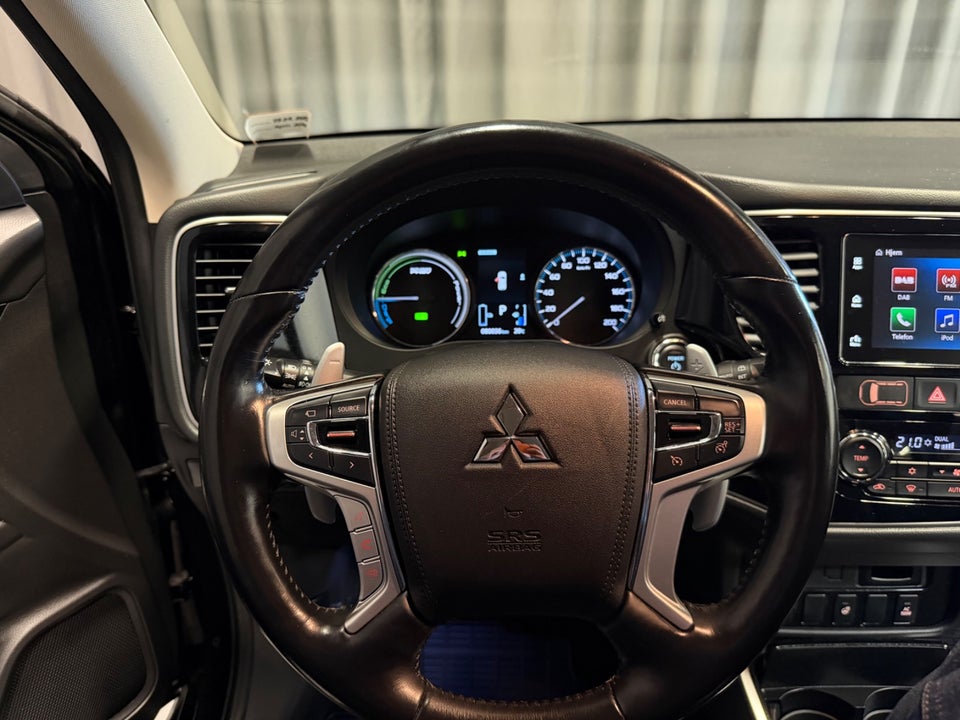 Mitsubishi Outlander 2,0 PHEV Instyle CVT 4WD 5d