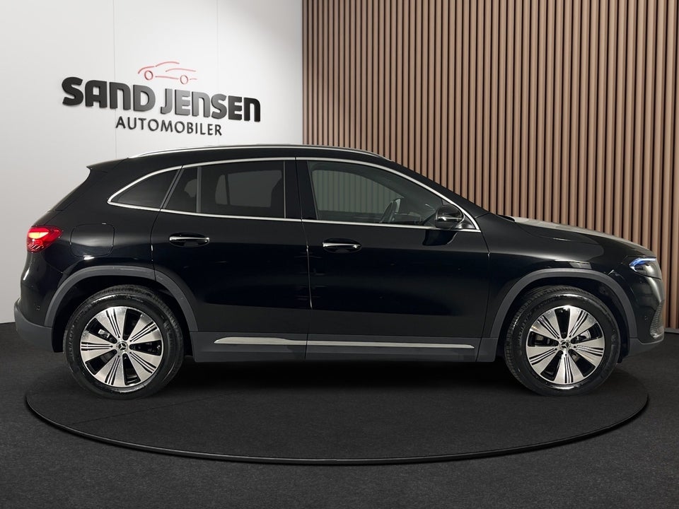 Mercedes EQA300 Progressive 4Matic 5d