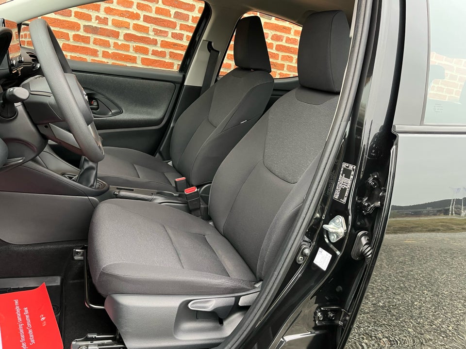 Toyota Yaris 1,0 T1 5d