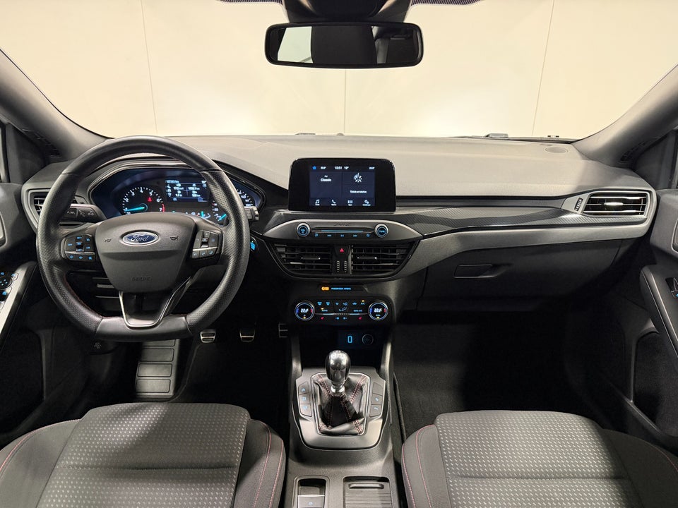Ford Focus 1,0 EcoBoost ST-Line 5d