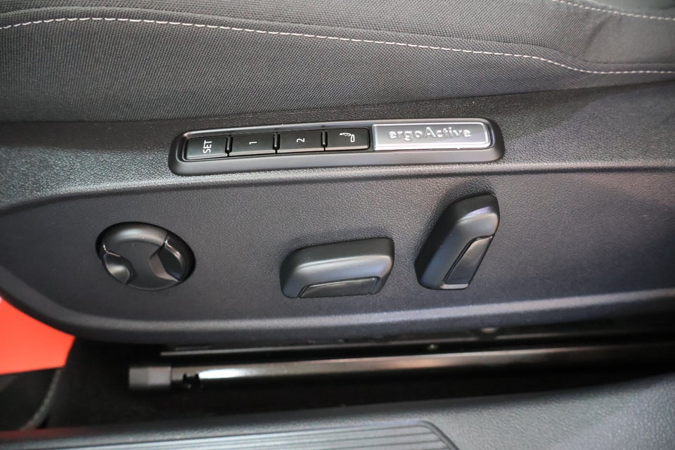 VW Golf VIII 1,5 eTSi 150 Style Variant DSG 5d