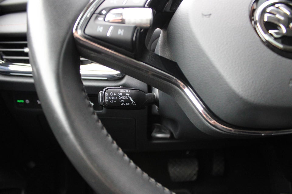 Skoda Enyaq 80 iV Suite 5d