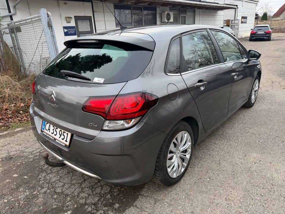 Citroën C4 1,6 BlueHDi 100 Feel 5d