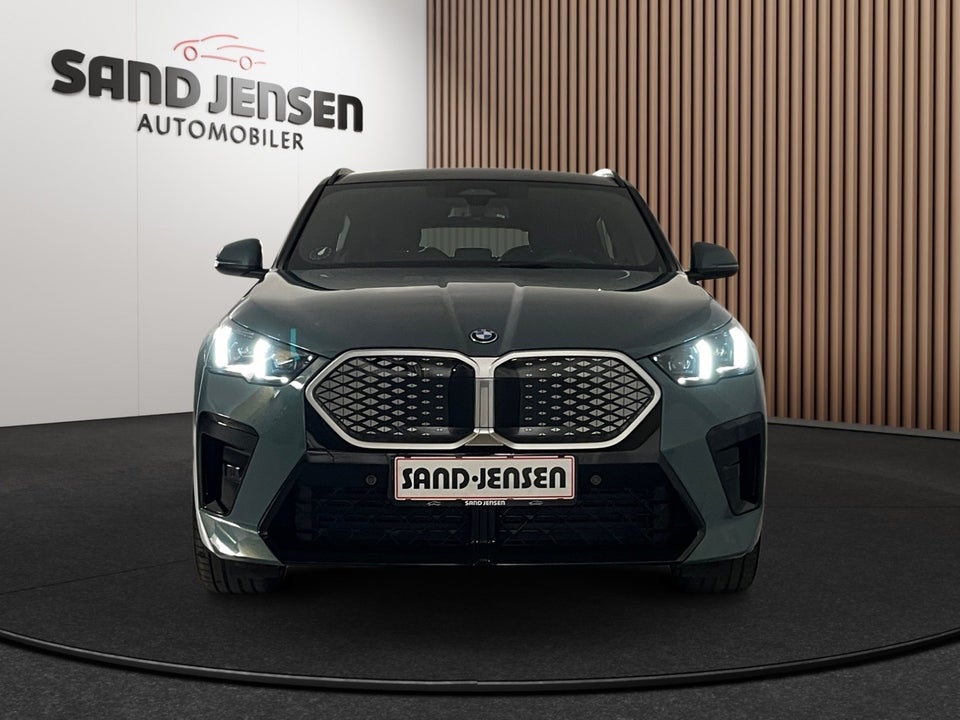 BMW iX2 xDrive30 M-Sport Premium 5d