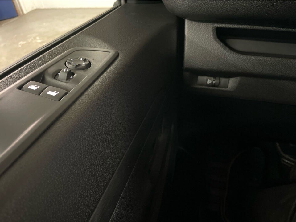 Peugeot e-Expert 75 L2 Premium Van