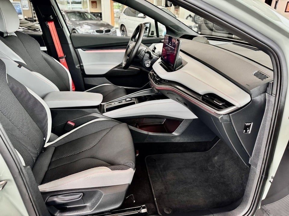 Skoda Elroq 85 iV Lodge Maxx 5d