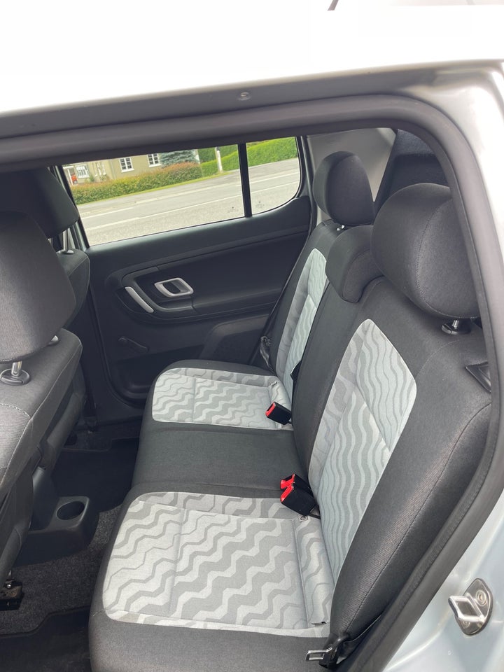 Skoda Fabia 1,4 16V Ambiente 5d