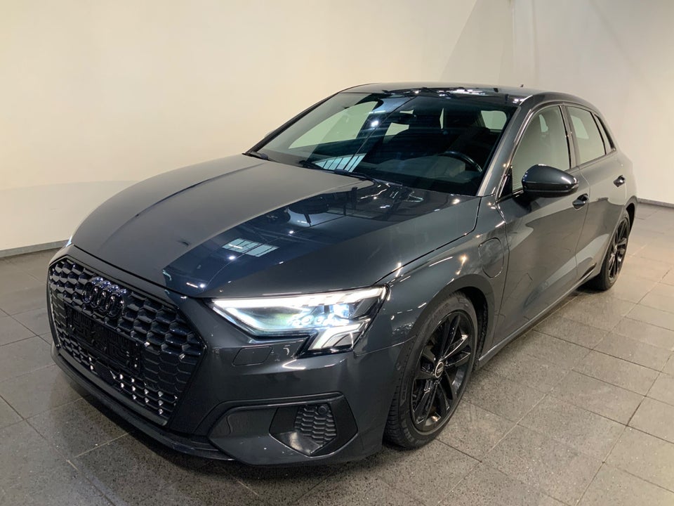 Audi A3 40 TFSi e Prestige Sportback S-tr. 5d