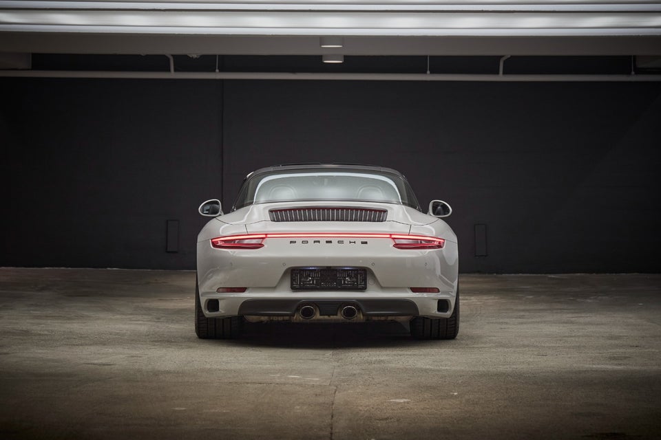 Porsche 911 Targa 4 GTS 3,0 PDK 2d