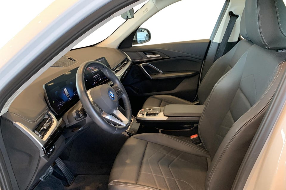 BMW iX1 xDrive30 X-Line 5d