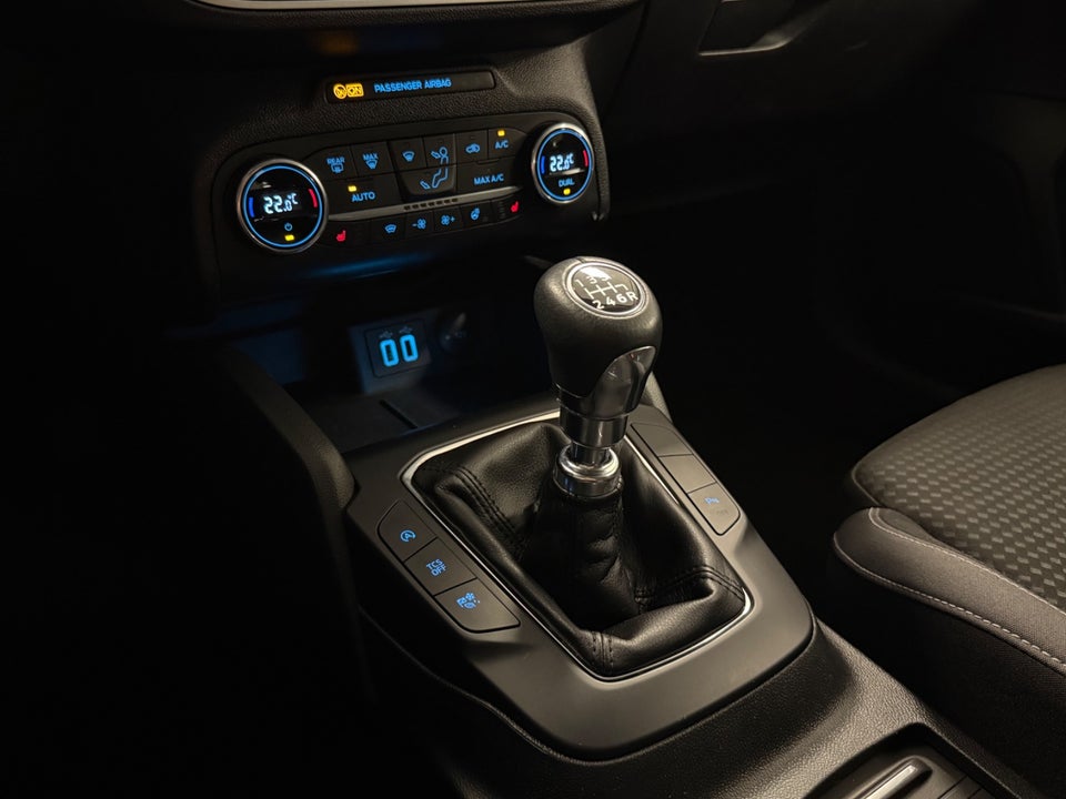 Ford Focus 1,0 EcoBoost mHEV Titanium 5d