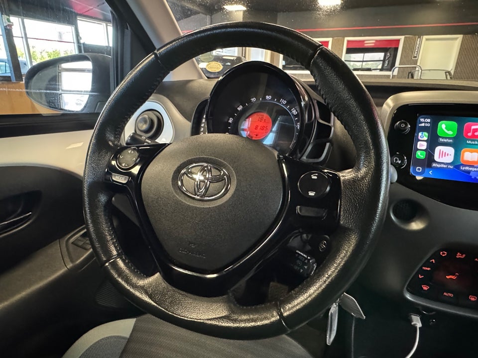 Toyota Aygo 1,0 VVT-i x-press 5d