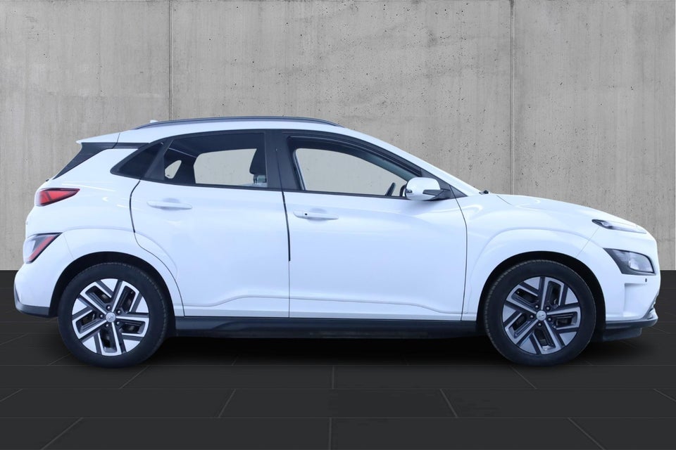 Hyundai Kona 64 EV Business 5d