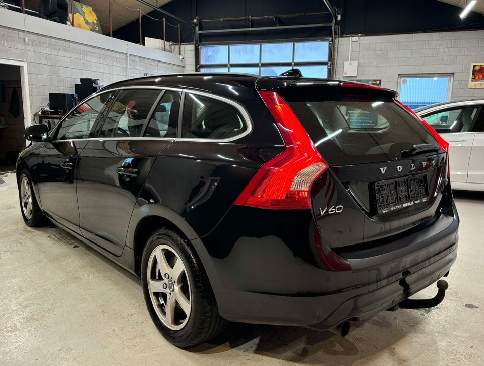 Volvo V60 1,5 T3 152 Momentum aut. 5d