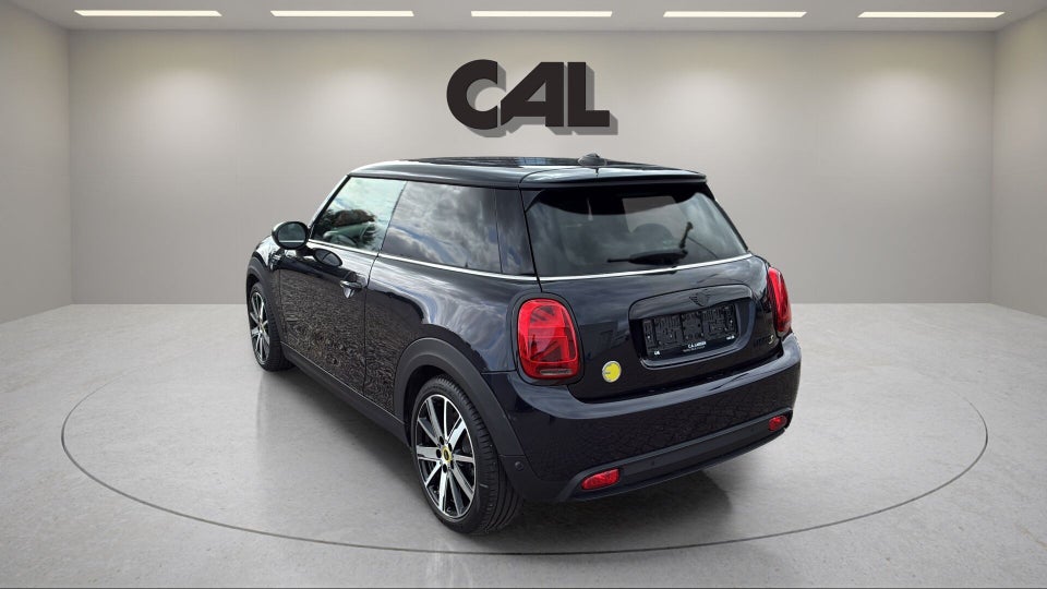 MINI Cooper SE Essential 3d
